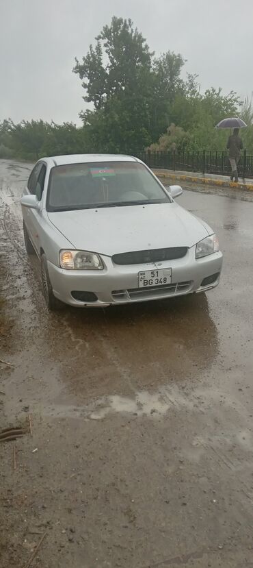 07 satişi: Hyundai Accent: 1.5 l | 2000 il Sedan