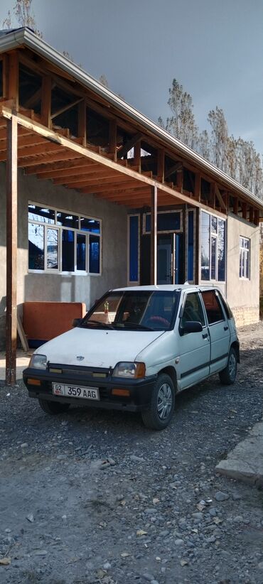 купить кожаные сиденья для авто бу: Chevrolet Taho: 1995 г., 0.8 л, Механика, Хэтчбэк