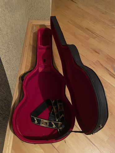 Sintezatorlar: Hard Case elektro, klassik, akustik gitar üçün. Retro stilindədir