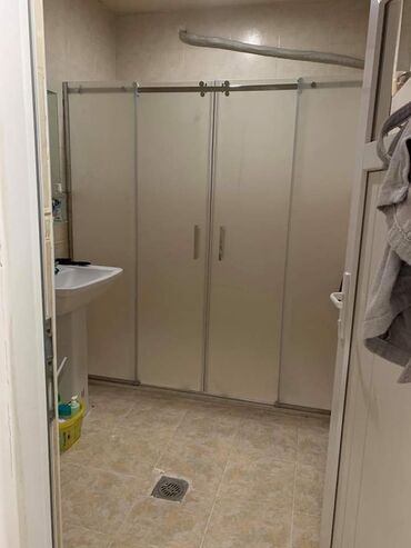 Duş kabinaları, arakəsmələr: Yeni Arakəsmə, Pulsuz çatdırılma — 28