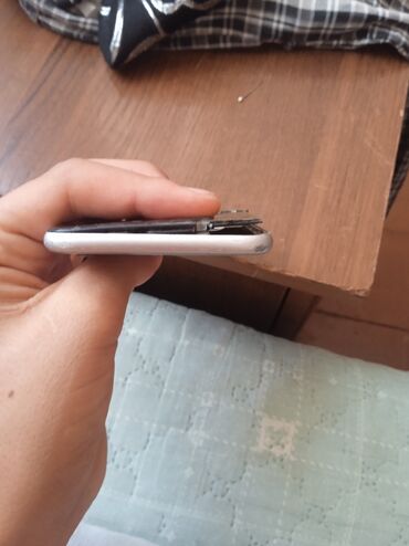Apple iPhone: IPhone 6, Gümüşü, Qırıq