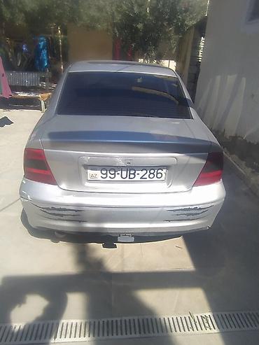 opel vektra b: Opel Vectra: 2 l | 1999 il 539000 km Sedan — 6