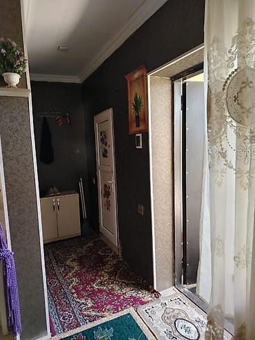 Həyət evləri və villaların satışı: Satılır: Həyətyanı sahəsi olan kiçik fərdi ev - Plan: girişdə örtülü — 4