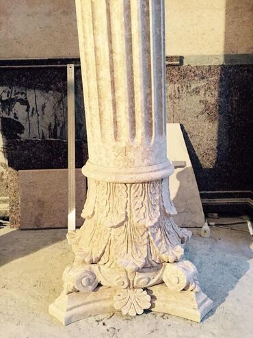 римские: Травертин — натуральный камень, который с давних пор широко