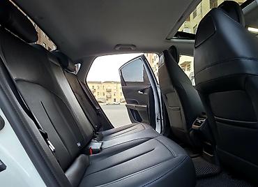 tesla model 3: Changan Qiyuan A05: 1.5 l | 2025 il 12300 km Sedan — 10
