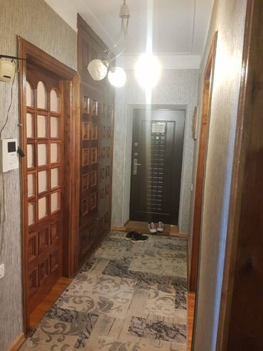 Uzunmüddətli kirayə mənzillər: Nərimanov metrosunun yaxınlığında 9 mertebeli binanın 7-ci — 6