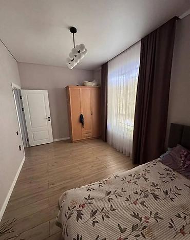 Продажа коттеджей и домов: 5‑комнатный дом в районе Токтогула/Карпинка. Локация — центр — 9