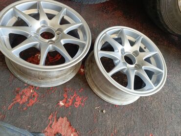 Yeni Disk VAZ (LADA) R <13, 4 Boltlu