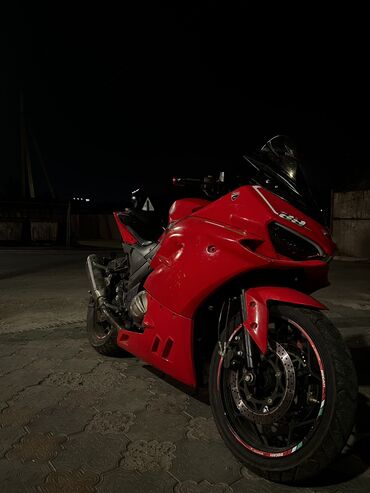 мотоцикл ducati мультистрада: Спортбайк Ducati, 400 куб. см, Бензин, Чоңдор үчүн, Колдонулган