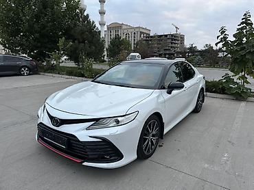 Транспорт: Toyota Camry: 2021 г., 2.5 л, Автомат, Бензин, Седан — 2