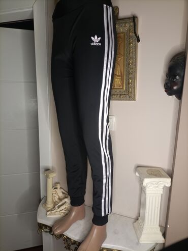 zelena adidas trenerka: Adidas, M (EU 38), color - Black