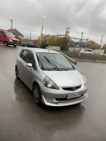 Honda: Honda Fit: 2003 г., 1.3 л, Вариатор, Бензин, Хэтчбэк