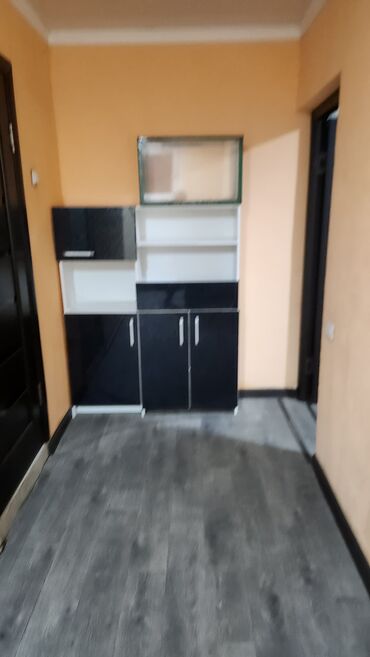 Офисы: Продаю Офис 80 м², С ремонтом, С мебелью, Цокольный этаж этаж — 1