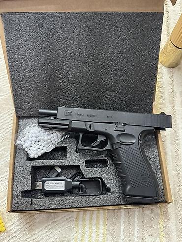 детский игрушки для мальчиков: Электрический страйкбольный пистолет-Glock17 (9×19) в комплекте. На — 2