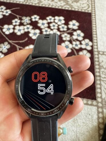 huawei линейка смартфонов: Продаю Huawei Watch GT в отличном состоянии,в комплекте зарядное