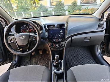 Продажа авто: Hyundai Solaris: 2013 г., 1.6 л, Механика, Бензин, Седан — 8