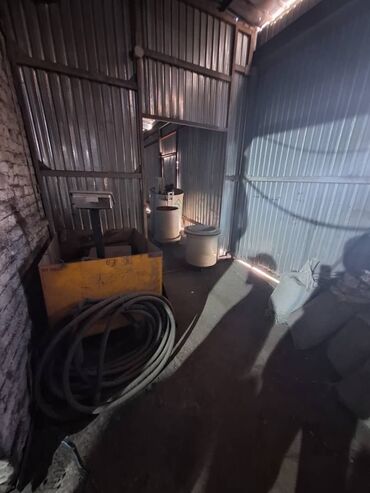 Склады и мастерские: 📦 Продаётся участок со складскими помещениями 📍 г. Кара-Балта, ул — 7