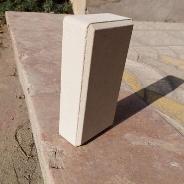 Kərpiclər: **Kerpiç: Evinizi İsti və Rahat Edən Odadavamlı Kərpiclər** *15 İl — 7