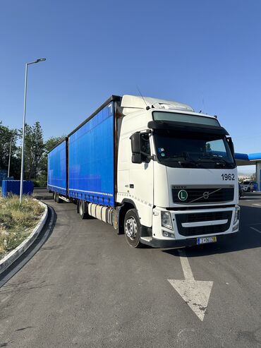 купить вольво тандем в европе: Грузовик, Volvo