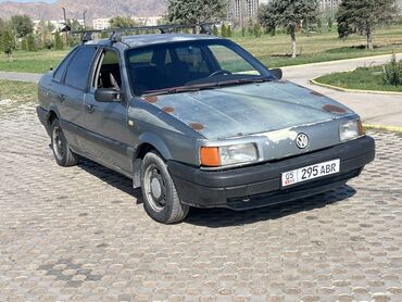Volkswagen: Volkswagen Passat: 1988 г., Седан