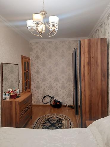 Daşınmaz əmlak: Bakı, 4-cü mikrorayon, 2 otaqlı, Köhnə tikili, m. Memar Əcəmi, 65 kv. m — 9