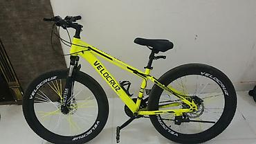 Спортивные велосипеды: Velocruz dağ velosipedi - Rəng: parlaq neon sarı, qara vurğular - — 2