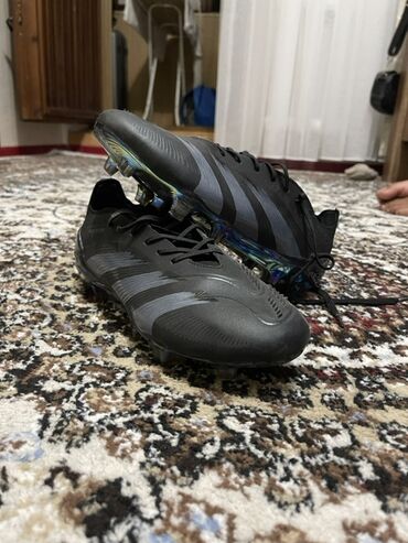 кожаная мужская обувь бишкек: Эркектердин ботинкеси, 39, Adidas, Жаңы, түсү - Кара, Өзү алып кетүү