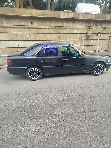 mercedes mostu: Mercedes-Benz C 230: 2.3 l | 1998 il Sedan — 3