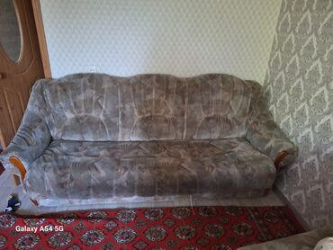 Раскладные диваны: Раскладной диван, Б/у, Двухстворчатая, Микрофибра