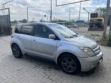 машина суйроо: Toyota ist: 2002 г., 1.5 л, Автомат, Бензин