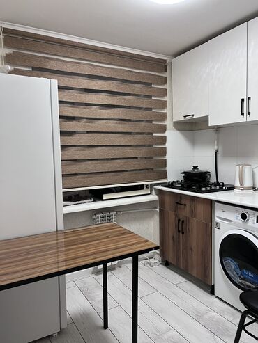 срочная продажа авто бишкек: 1 комната, 30 м², 104 серия, 1 этаж, Косметический ремонт