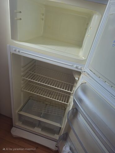 işlənmiş soyducu: Б/у 2 двери Indesit Холодильник Продажа, цвет - Белый, Встраиваемый