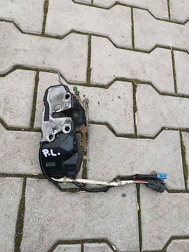 BRAVA VRATA P.L. ZA TOYOTA PREVIA OD 1993. DO 2000. GOD
