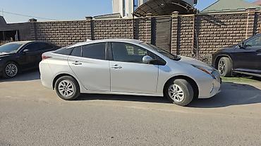 белорус 82 1: Toyota Prius: 2016 г., 1.8 л, Автомат, Гибрид, Лифтбек — 2