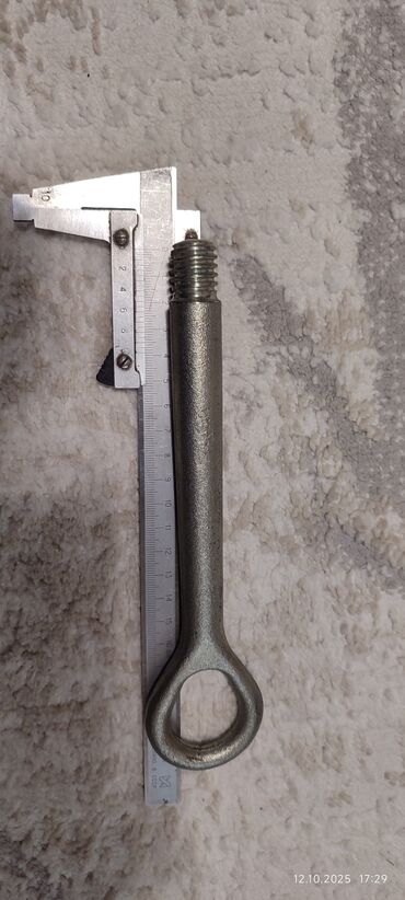 купить набор ключей force: Продаю транспортировочный, буксировочный болт, болт для буксировки