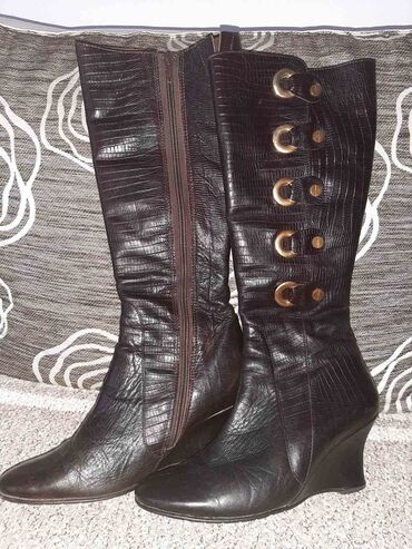 crne lakovane cipele: High boots, 37