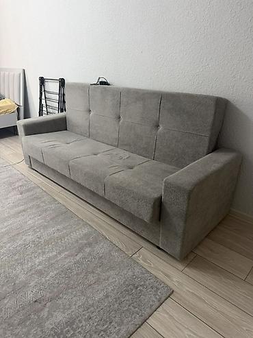 sofa: Прямой диван 3‑местный, современный минималистичный дизайн. В — 1