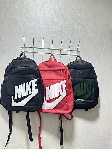 сумки uniqlo: Рюкзак с крупным логотипом Nike - Универсальный городской рюкзак для — 1