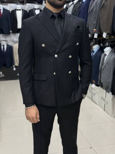 Kostyumlar: Kişi Kostyum Dəstləri - Klassik və modern kəsim: dar siluet, çiynə — 25