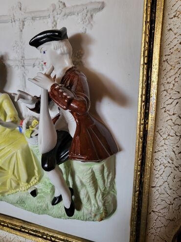 Anticelulit masažeri: Barokna figura u drvenom ramu iz 70ih. Figura gipsana je bez — 13