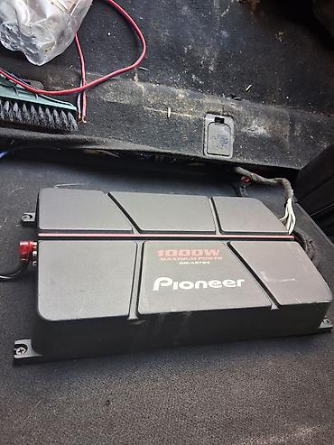 Səs gücləndiriciləri: Pioneer GM-A5704 avtomobil gücləndiricisi - Maksimal güc: 1000W — 1