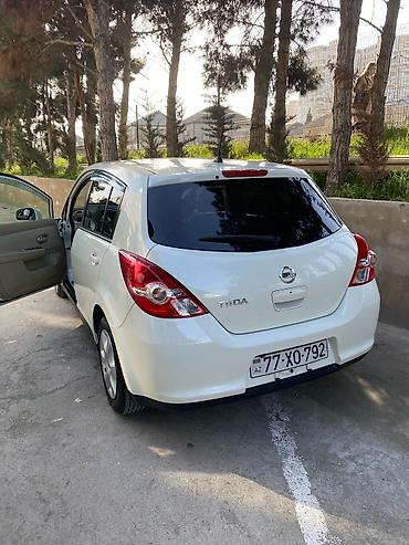 acar pult: Nissan Tiida: 1.5 l | 2012 il Hetçbek — 2
