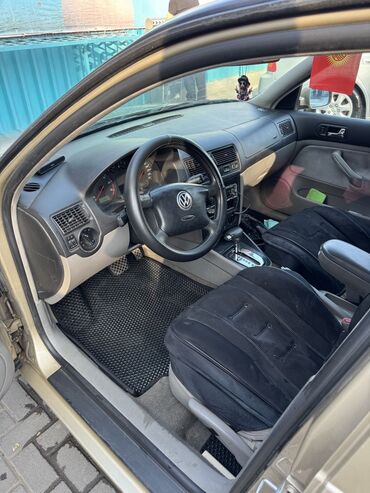 срочно продаю машину бишкек: Volkswagen Golf: 2002 г., 1.6 л, Автомат, Бензин, Седан