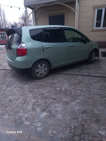 Honda: Honda Fit: 2003 г., 1.5 л, Вариатор, Бензин, Универсал