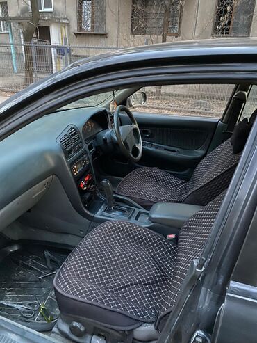 Mitsubishi: Mitsubishi Galant: 1995 г., 1.8 л, Автомат — 17