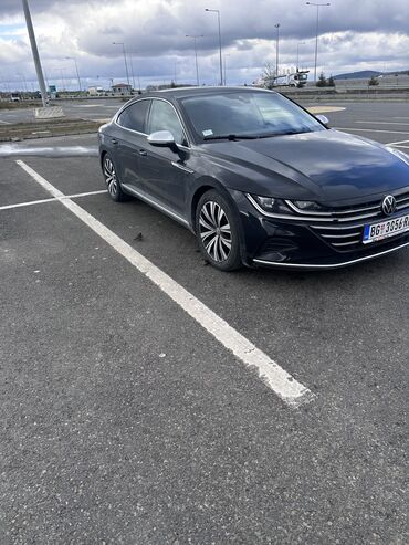 podloga za auto sediste: Volkswagen Passat: 2 l | 2023 year Sedan