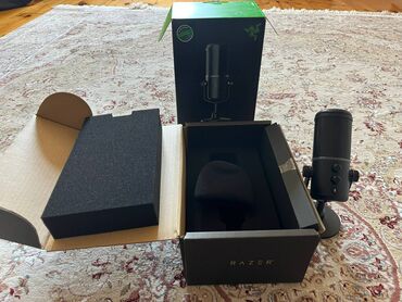 yaxa mikrofonu satilir: İşlənmiş Simli Mikrofon Razer, Ünvandan götürmə