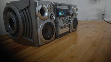 disk oxuyucu: Samsung mini kombo audio sistemi Xüsusiyyətlər: - 2 yol hündür/orta — 2
