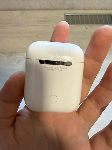 чехлы на аирподс 2: Isleyir originaldir, teze versiyasi alinib deye satilir airpods 2 — 3