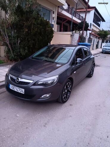 Opel: Opel Astra: 1.4 l. | 2010 έ. 260000 km. Χάτσμπακ — 2